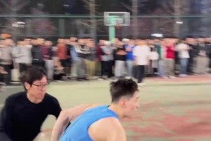 太牛X！??小伙這記扣籃要是放NBA，那就是妥妥的十佳球?。?>
<span></span>
<p>太牛X！??小伙這記扣籃要是放NBA，那就是妥妥的十佳球?。?/p>
</a>
</div>
</div>
<div   id=