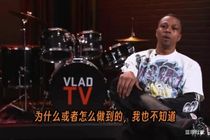 巴斯蒂安·特爾費爾在節(jié)目中聊到沒人比籃球運動員泡到的妞更多