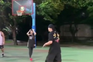 大灌籃又來啦?? 周董打球自帶BGM 依然如此飄逸??